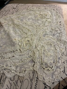 Antique Cream Lace Table Scarves